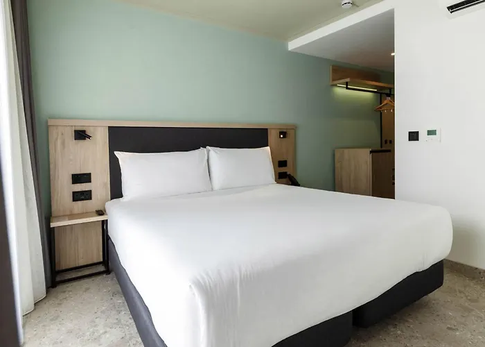 Levante Affiliated By Melia Hotel 3*